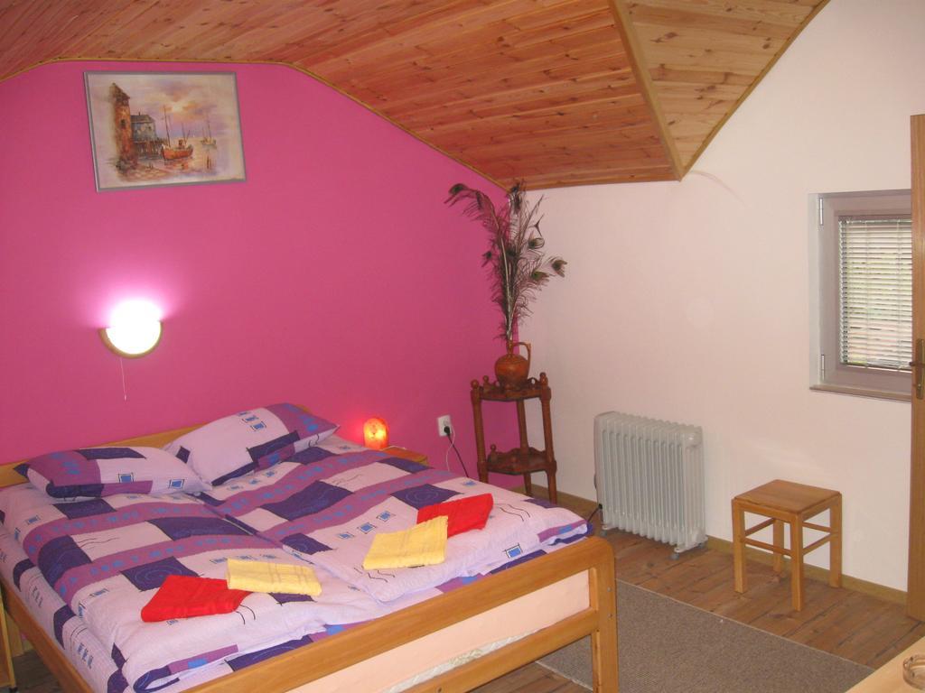 Amfora Rooms Caribrod Dimitrovgrad Bilik gambar
