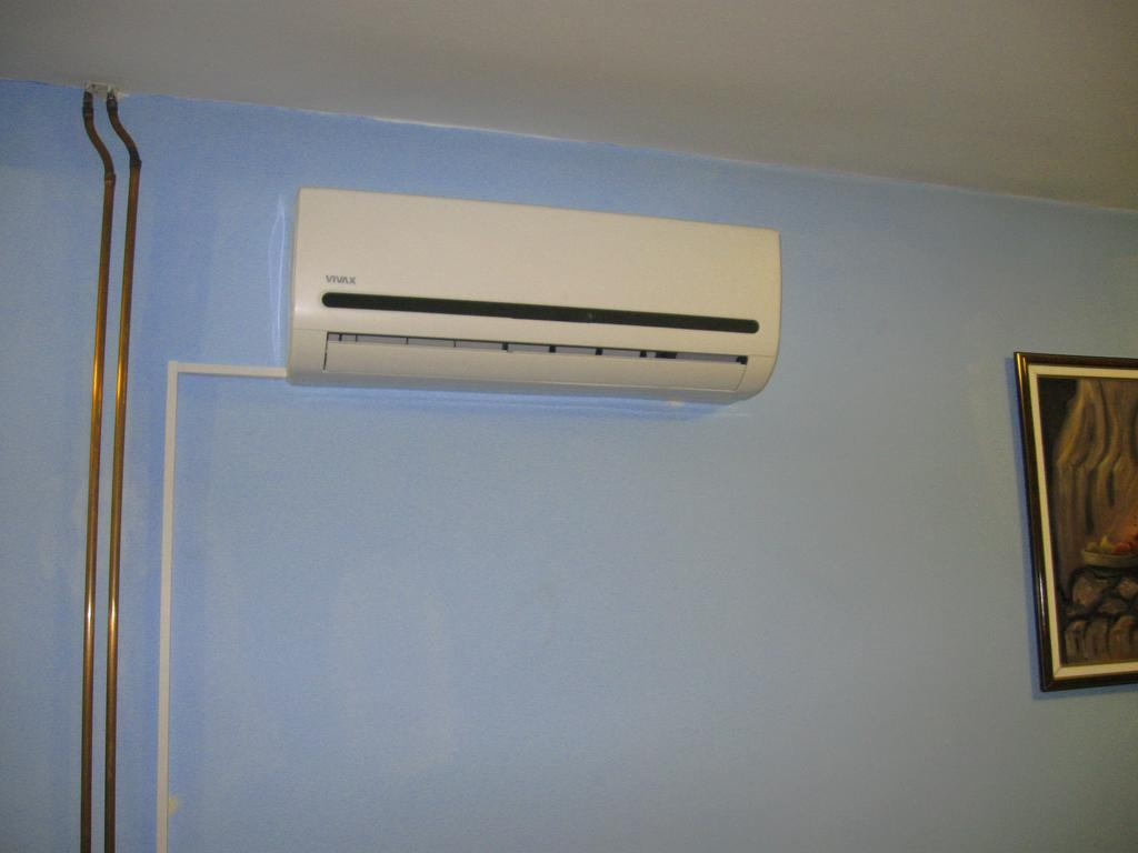 Amfora Rooms Caribrod Dimitrovgrad Bilik gambar