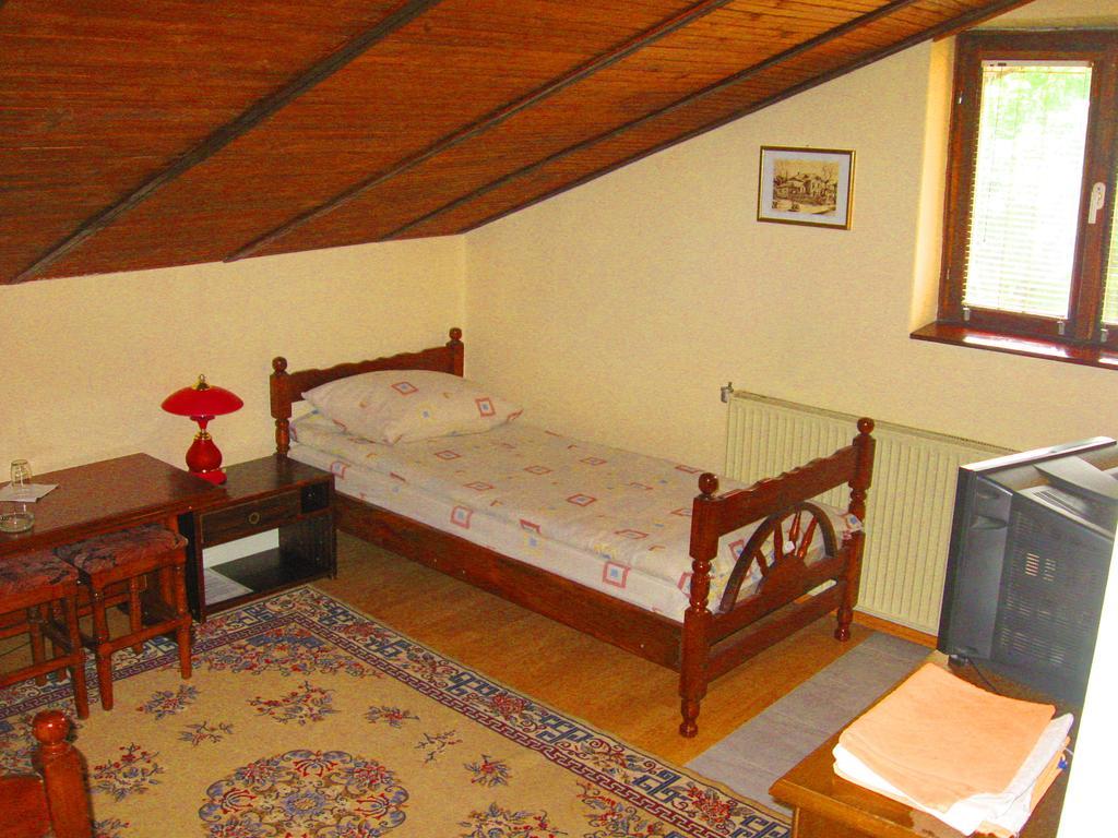 Amfora Rooms Caribrod Dimitrovgrad Bilik gambar